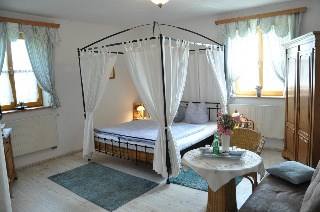 Bed and Breakfast Gmiatliche Stubm Лойперсдорф-бай-Фюрстенфельд Экстерьер фото