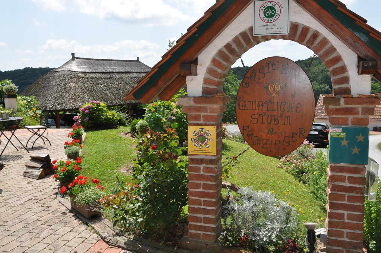 Bed and Breakfast Gmiatliche Stubm Лойперсдорф-бай-Фюрстенфельд Экстерьер фото